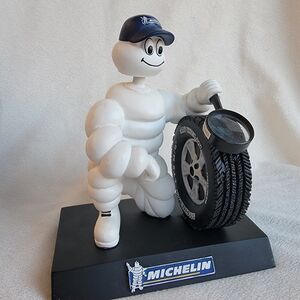 MICHELIN MAN BIBENDUM TIRE INSPECTION LTX M/S MAGNIFY GLASS BOBBLE HEAD RARE